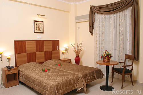 Ionis Art Hotel 7